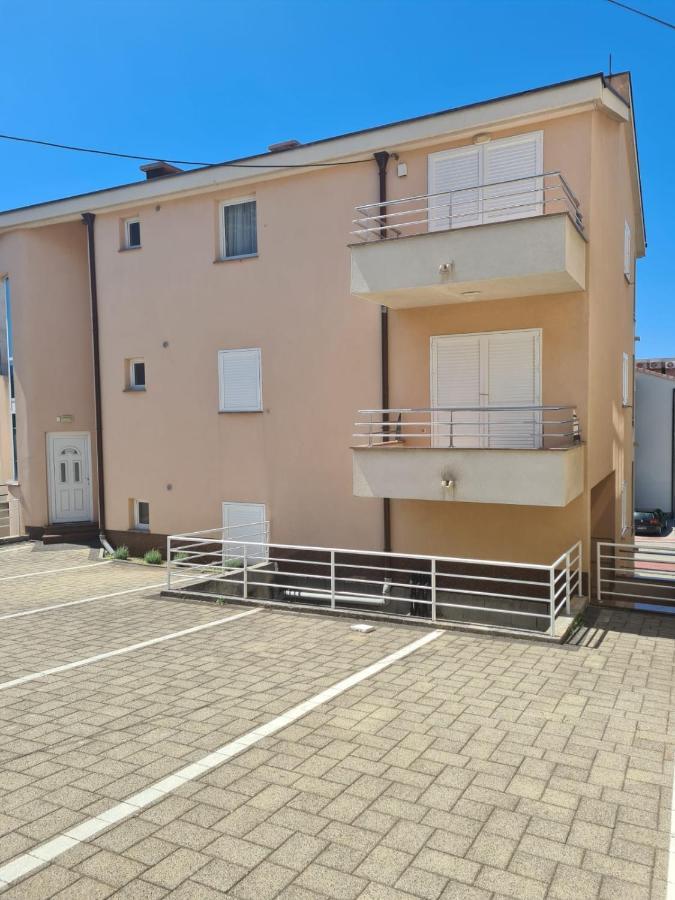 Apartmani Katarina Makarska Exterior photo